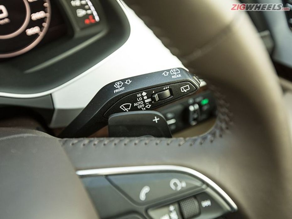 Steering mounted gear shift paddles on Audi Q7 SUV