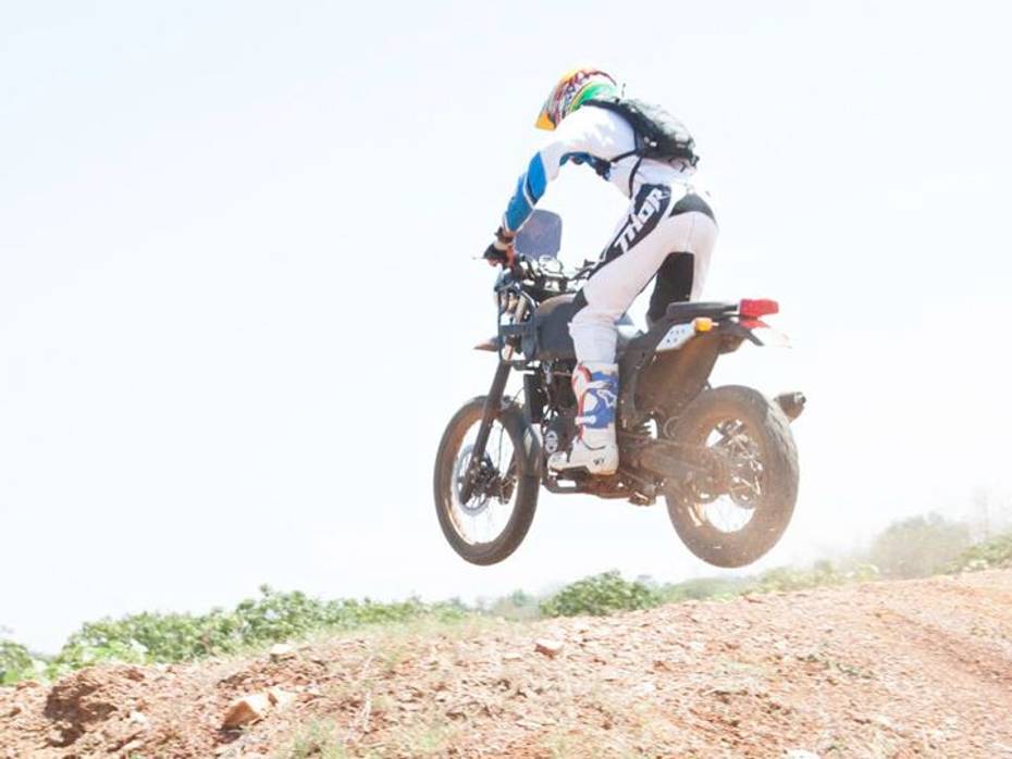 Royal Enfield Himalayan front rear