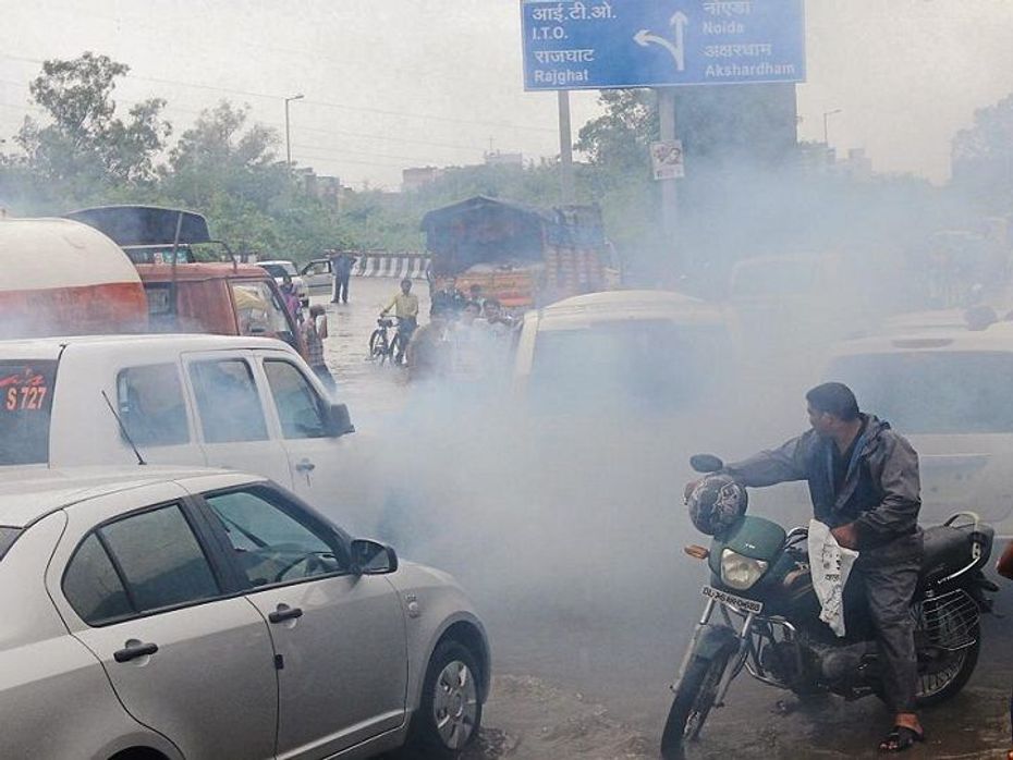 NGT wants Delhi govt to cap the number of vehicles plying on roads