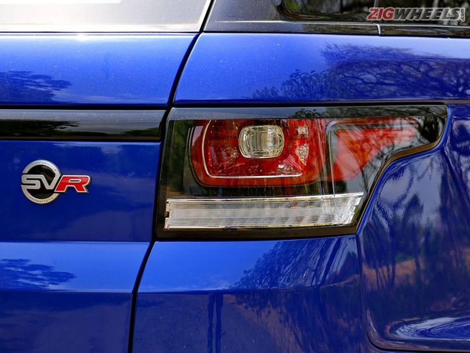 Range Rover Sport SVR badge