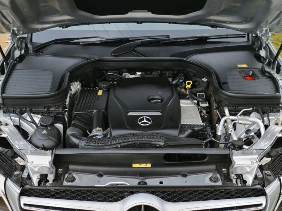 Mercedes-Benz GLC engine bay