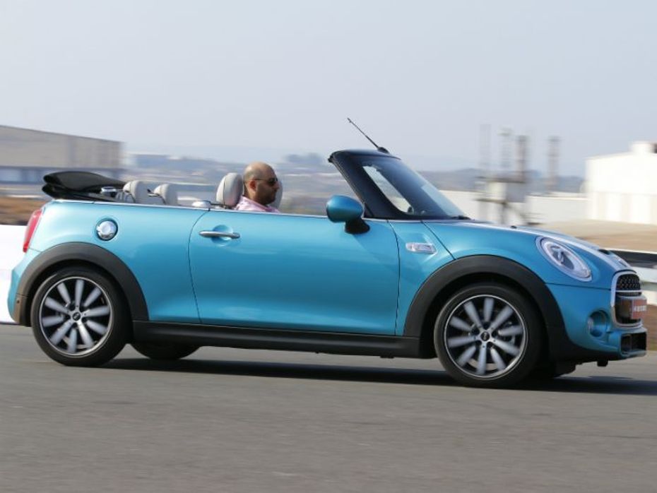 Mini Cooper S Convertible First Drive panning