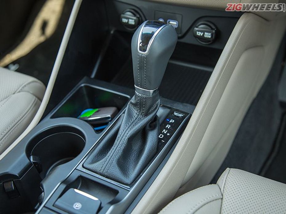 Hyundai Tucson: Gear Shifter