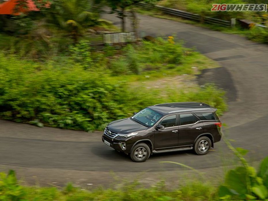 New Toyota Fortuner: Action Photo