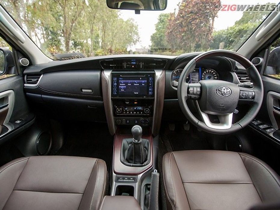 New Toyota Fortuner - Dashboard