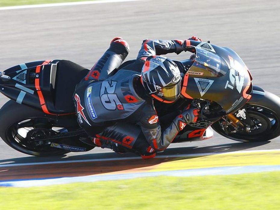 Maverick Vinales testing the M1 to its limits Maverick Vinales testing the M1 to its limits