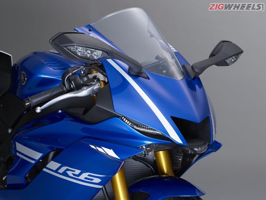 2017 Yamaha R6: Front Closeup