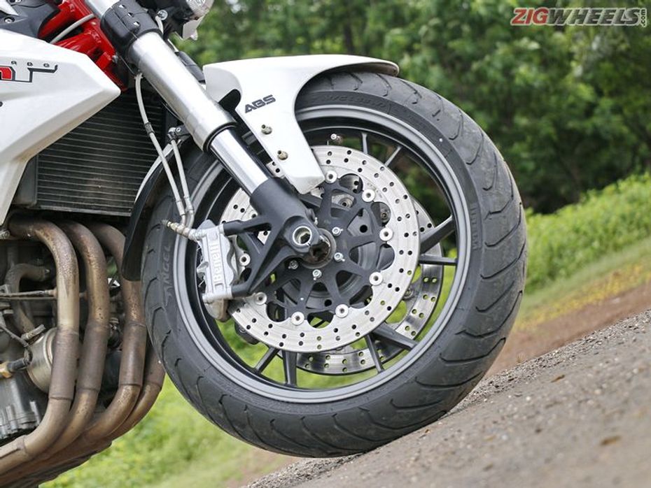 Benelli TNT 600 i ABS: Front Wheel Assembly