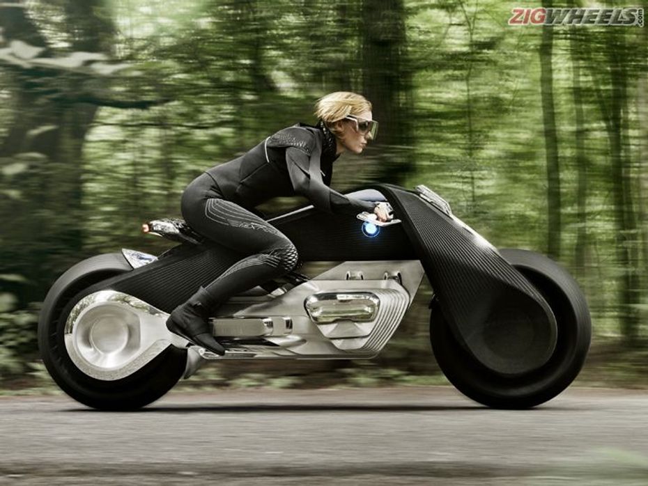 BMW Motorrad Vision 100 Concept Motorcycle: Action Pic