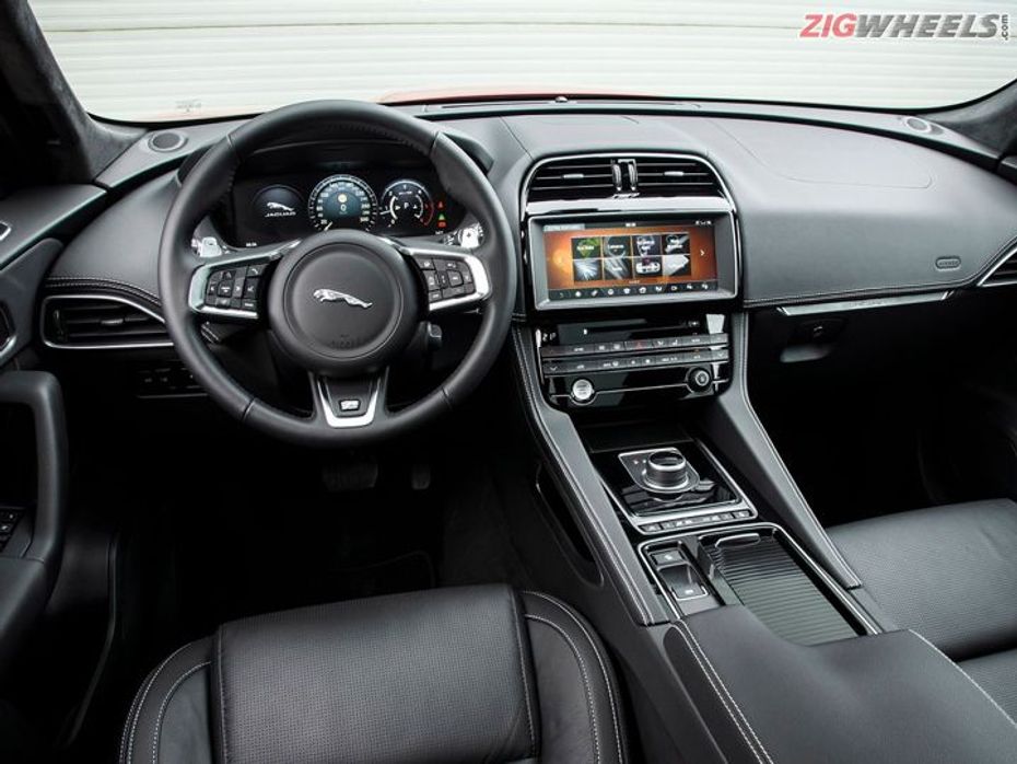 Jaguar F-Pace: Interiors