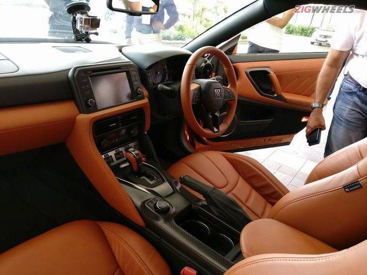 Nissan GT-R Interior