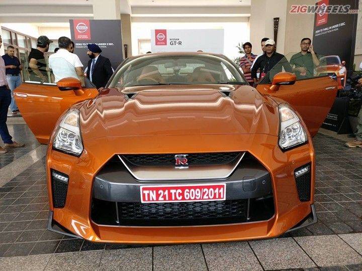 Nissan GT-R Exterior