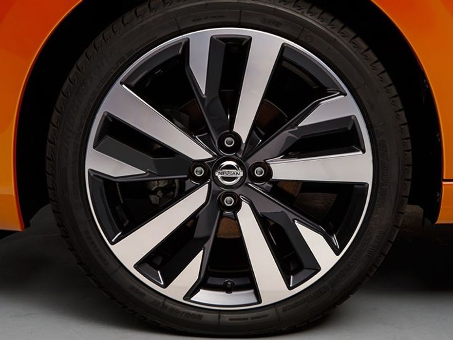 2017 Nissan Micra wheel