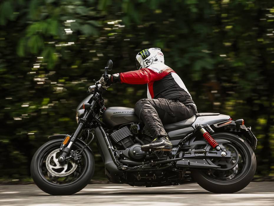 2017 Harley Davidson Street Rod first ride review