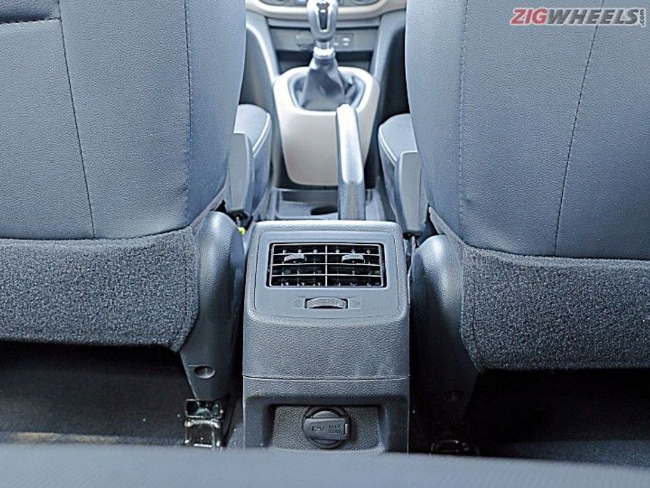 Rear AC Vents - Hyundai Grand i1
