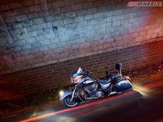 Indian Chieftain Dark Horse - Road Test Review