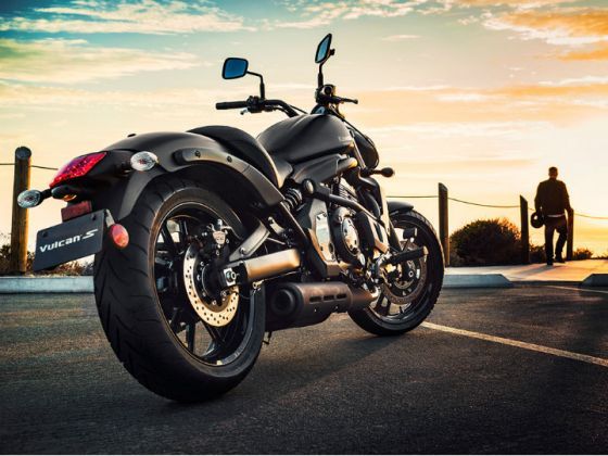 kawasaki vulcan s on road price in india