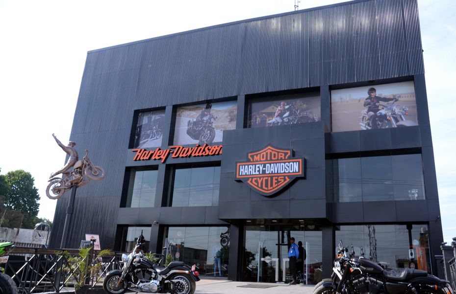 Harley-Davidson-Showroom-Dehradun-pic-photo-image