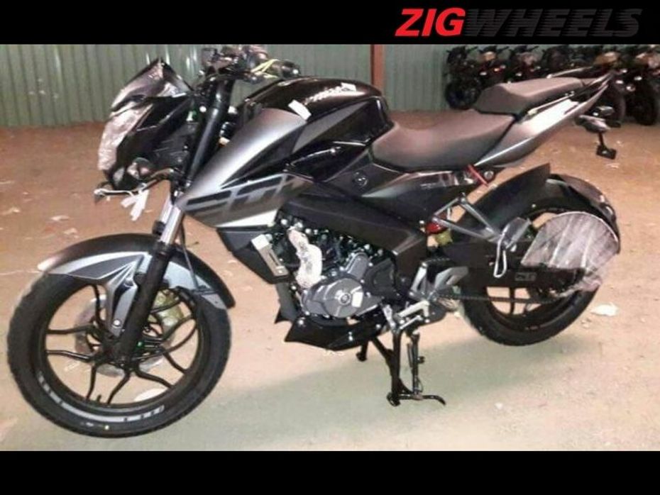 2017 Bajaj Pulsar 200NS with Fuel Injection System