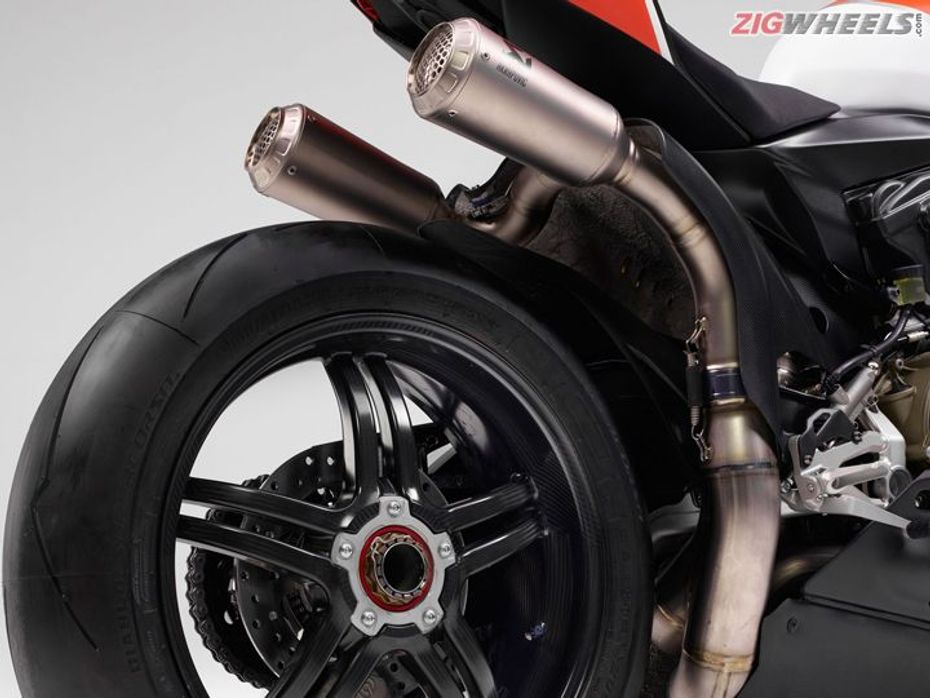 Ducati 1299 Superleggera: Exhaust System