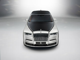 Rolls-Royce Phantom VIII: Bow Down To The KING!