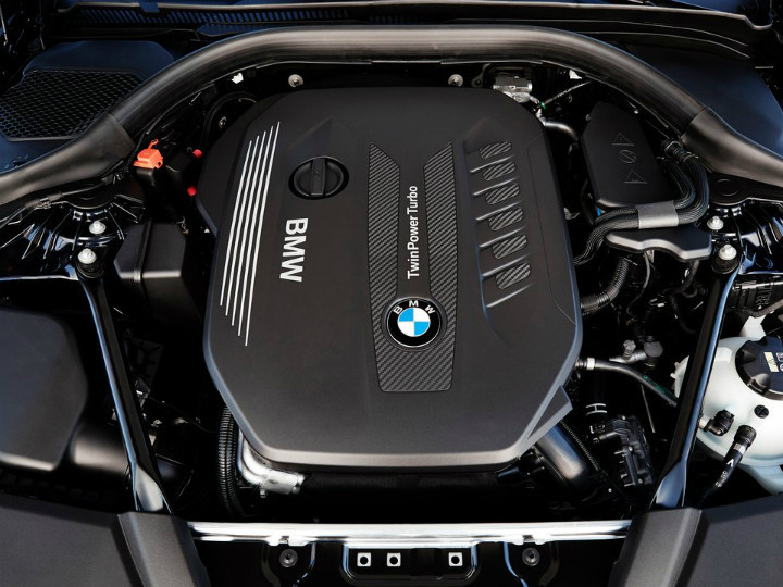 2017 BMW 5 Series 2017 BMW 5 Series