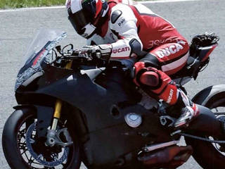 Upcoming Ducati V4 Superbike Spotted