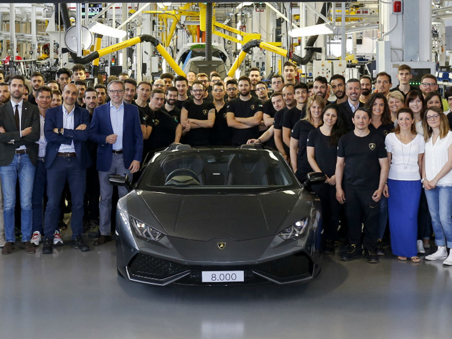 8000th Lamborghini Huracan Rolls Out