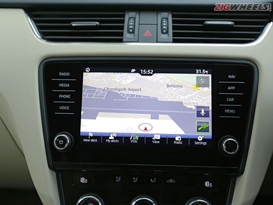 Skoda Octavia Facelift Review - Navigation