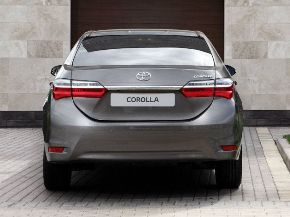 The rear of the new Toyota Corolla Altis has LED taillamps