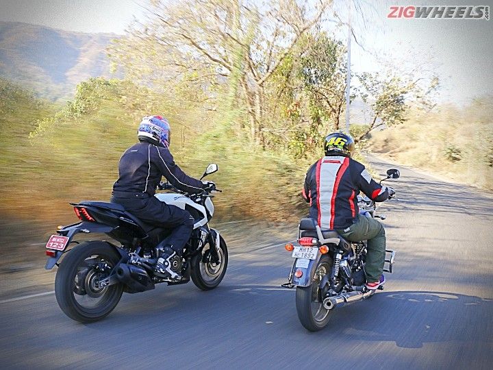 Bajaj Dominar 400 vs Royal Enfield Thunderbird 350 Bajaj Dominar 400 vs Royal Enfield Thunderbird 350