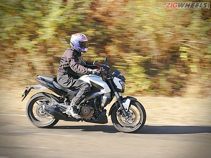 Bajaj Dominar 400 vs Royal Enfield Thunderbird 350 Bajaj Dominar 400 vs Royal Enfield Thunderbird 350