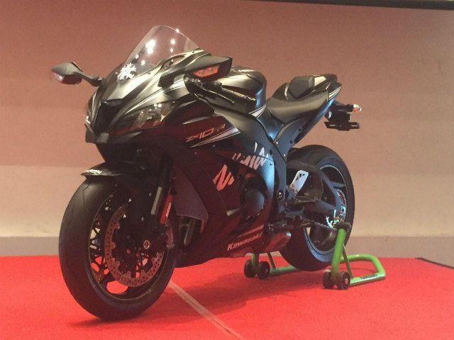 Kawasaki ZX-10RR Launched At Rs 21.90 Lakh - ZigWheels