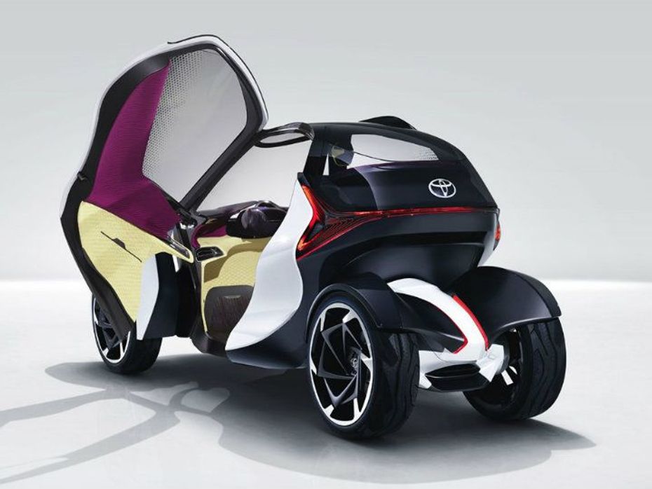The Toyota i-TRIL is not a ground-breaking concept but is a nice one nevertheless