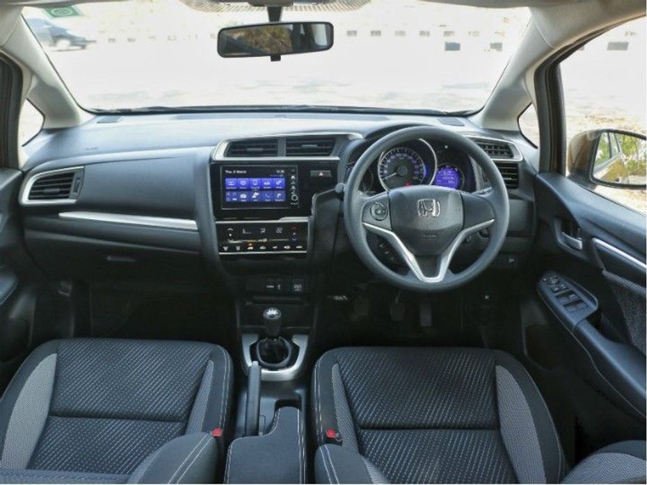 The interior of WR-V (WRV) has some clever touches such as single-touch sunroof