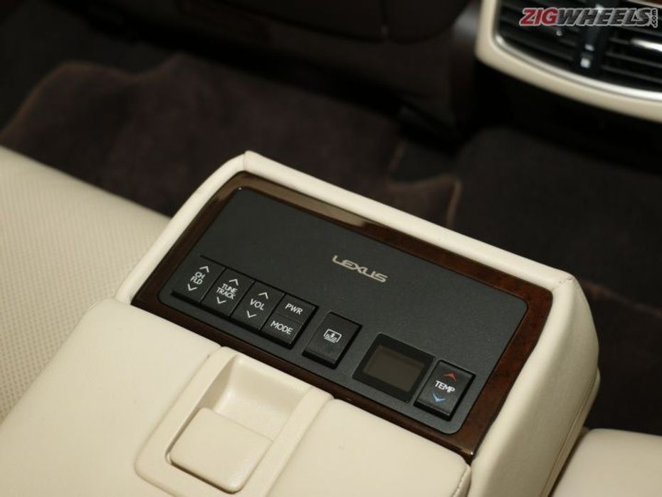 Lexus ES 300h Rear Armrest