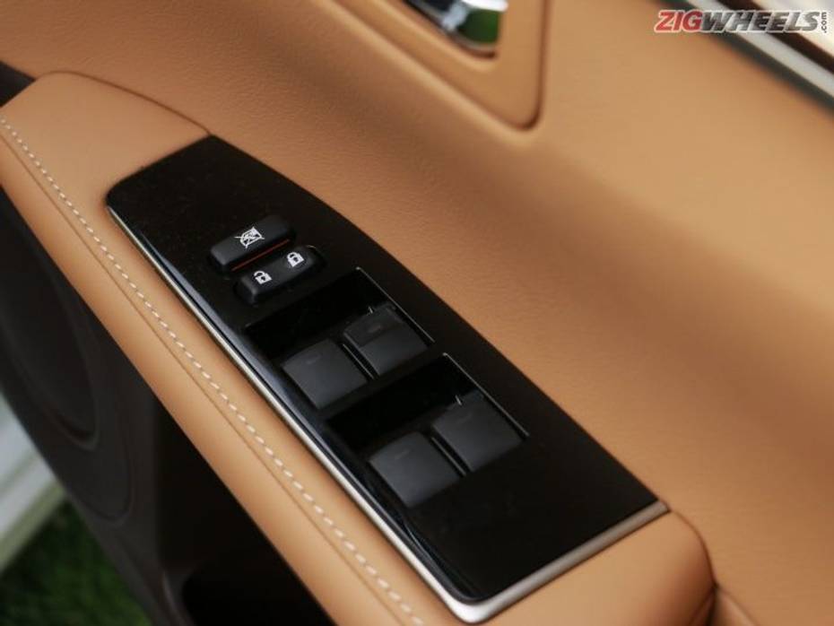 Lexus ES 300h Review Lexus ES 300h Review