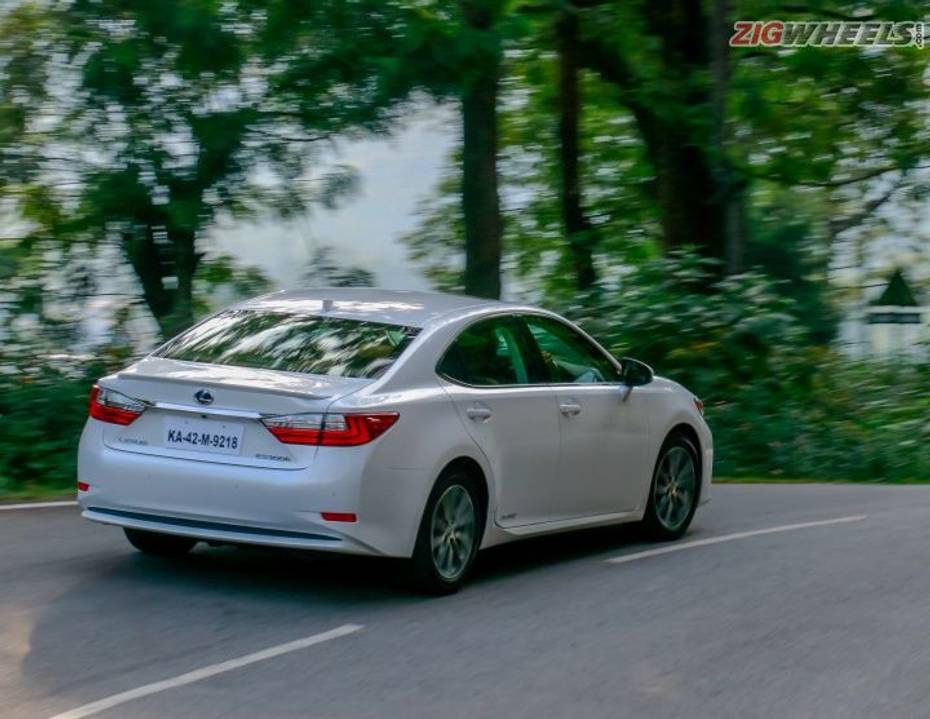 Lexus ES 300h Review Lexus ES 300h Review
