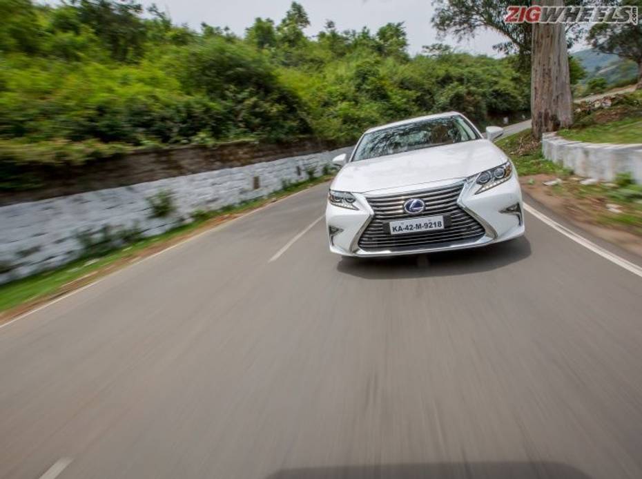 Lexus ES 300h Review