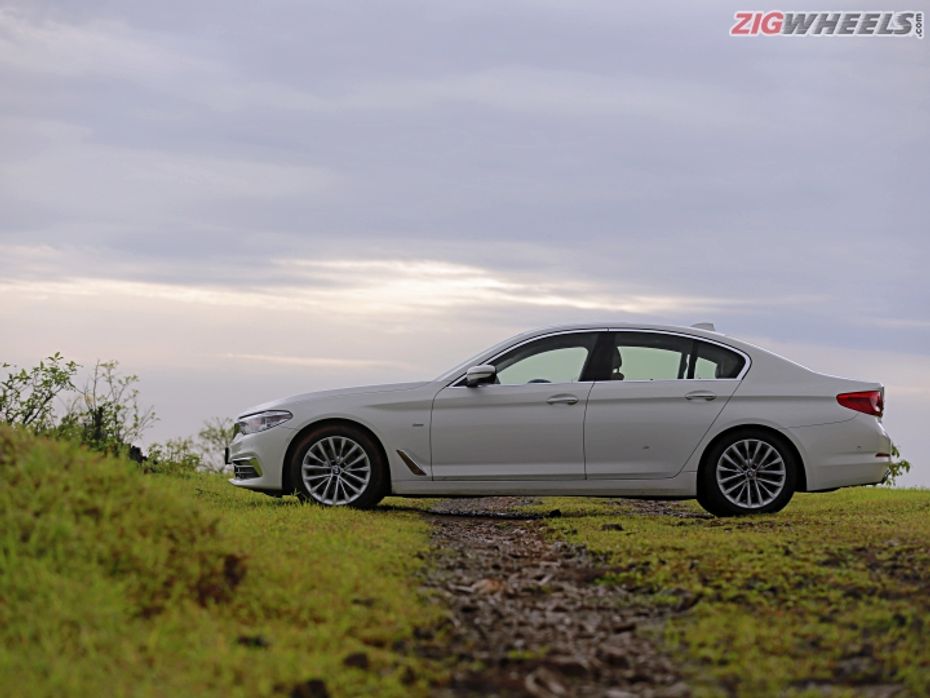 BMW 520d Luxury Line Review