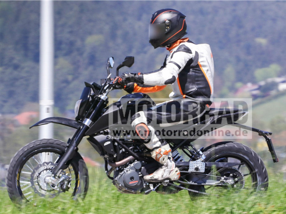 KTM 390 latest mule spotted testing