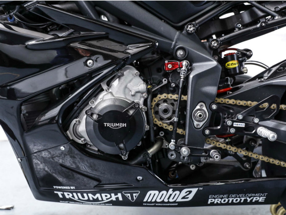 Triumph Daytona 765 - engine