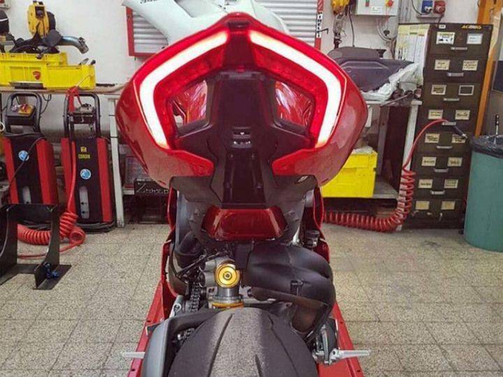 ducati panigale v2 tail tidy