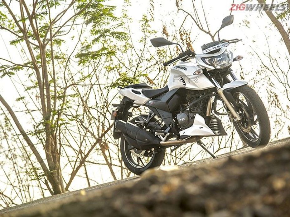 TVS Apache RTR 200 4V Enters Limca Book Of Records