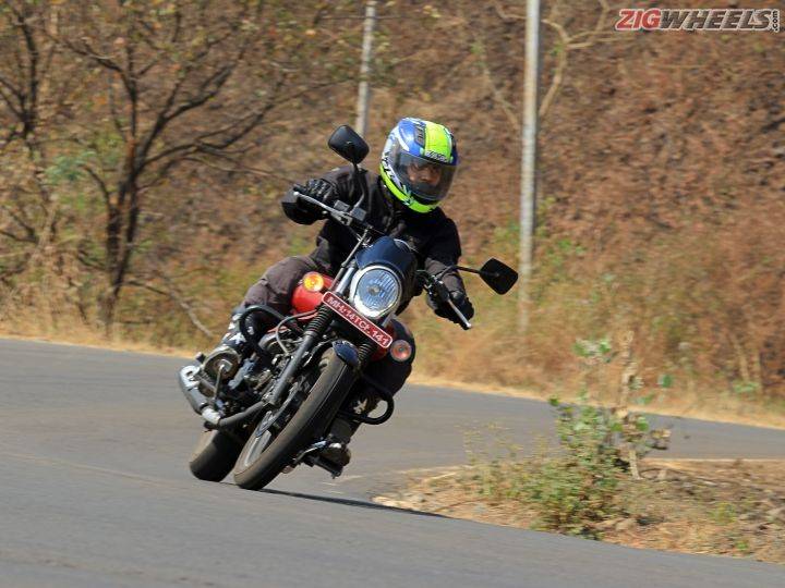 Suzuki Intruder 150 vs Bajaj Avenger Street 180