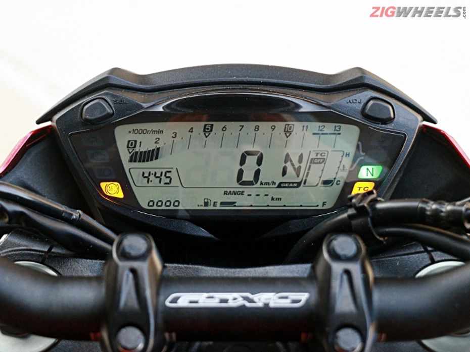 Suzuki GSX-S750 First Ride Review ZigWheels.com
