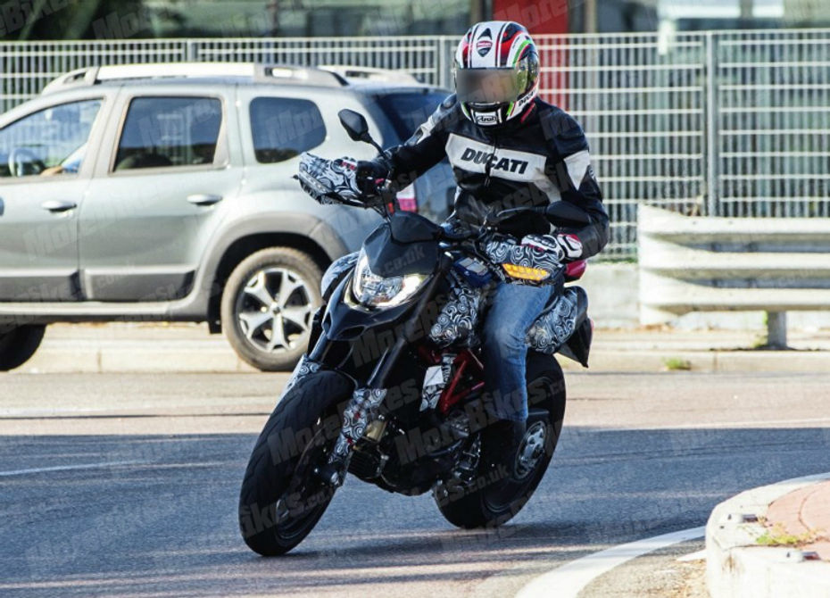 2019 Ducati Hypermotard Spy pics