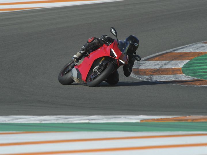 Panigale V4
