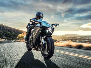 Kawasaki Ninja H2 & H2 Carbon: What’s Changed? Kawasaki Ninja H2 & H2 Carbon: What’s Changed?