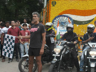 Suzuki Flags Off 4200km Tri-cultural Ride